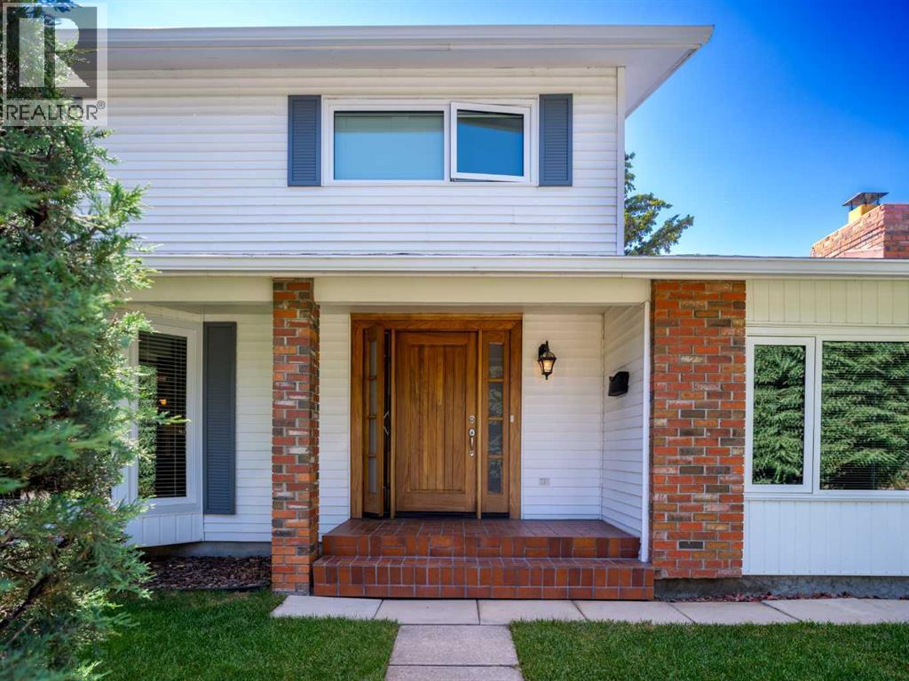 10723 Maplebend Drive SE, Calgary, Alberta  T2J 1X3 - Photo 4 - A2325046