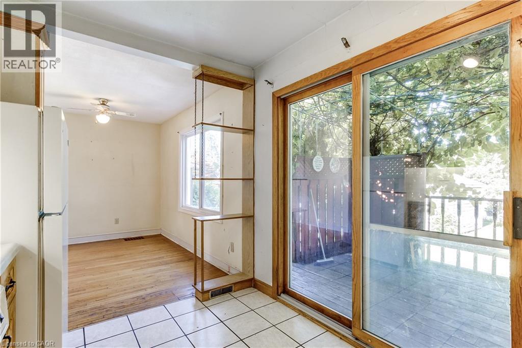 230 East 33rd Street, Hamilton, Ontario  L8V 3T6 - Photo 17 - 40852946