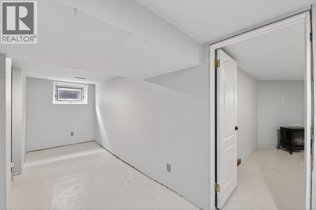 924 7a Street NW, Calgary, Alberta  T2M 3J3 - Photo 13 - A2334450
