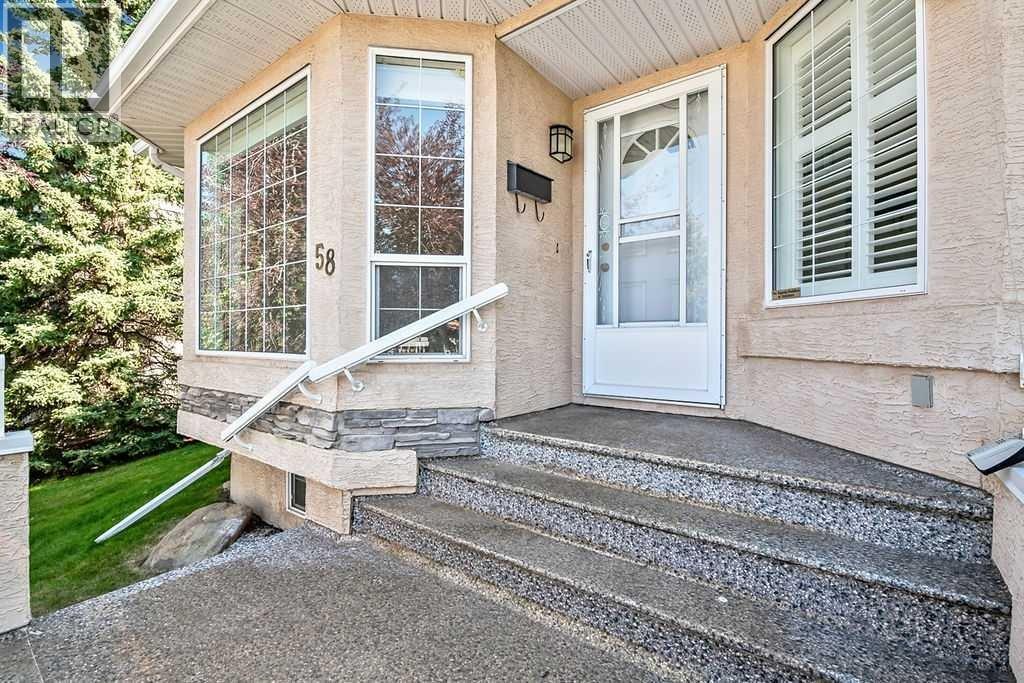 58 Sierra Morena Green SW, Calgary, Alberta  T3H 3E5 - Photo 2 - A2334582