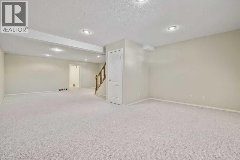 58 Sierra Morena Green SW, Calgary, Alberta  T3H 3E5 - Photo 28 - A2334582