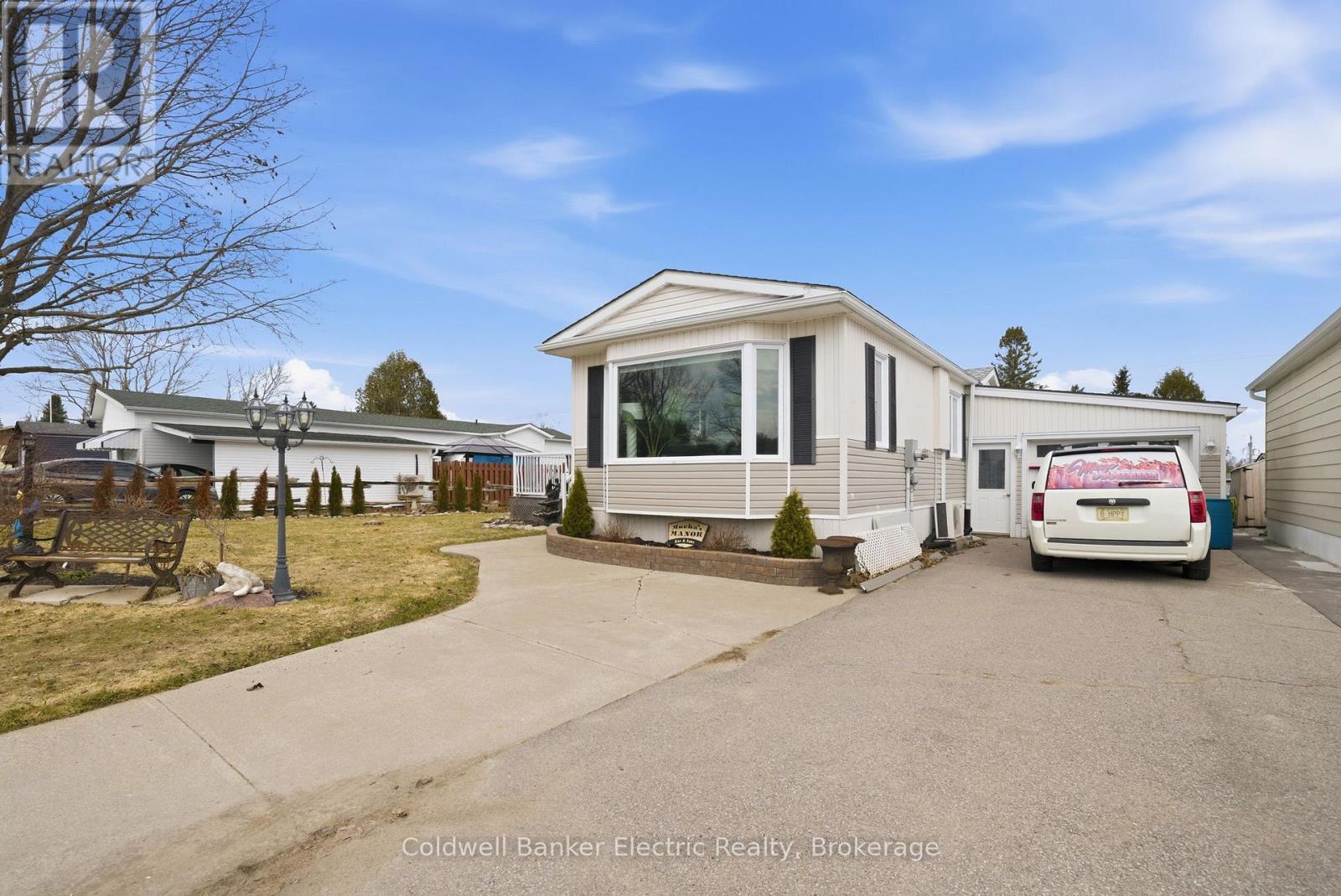 7 Homewood Avenue, Kawartha Lakes, Ontario  K9V 0H5 - Photo 1 - X13645900