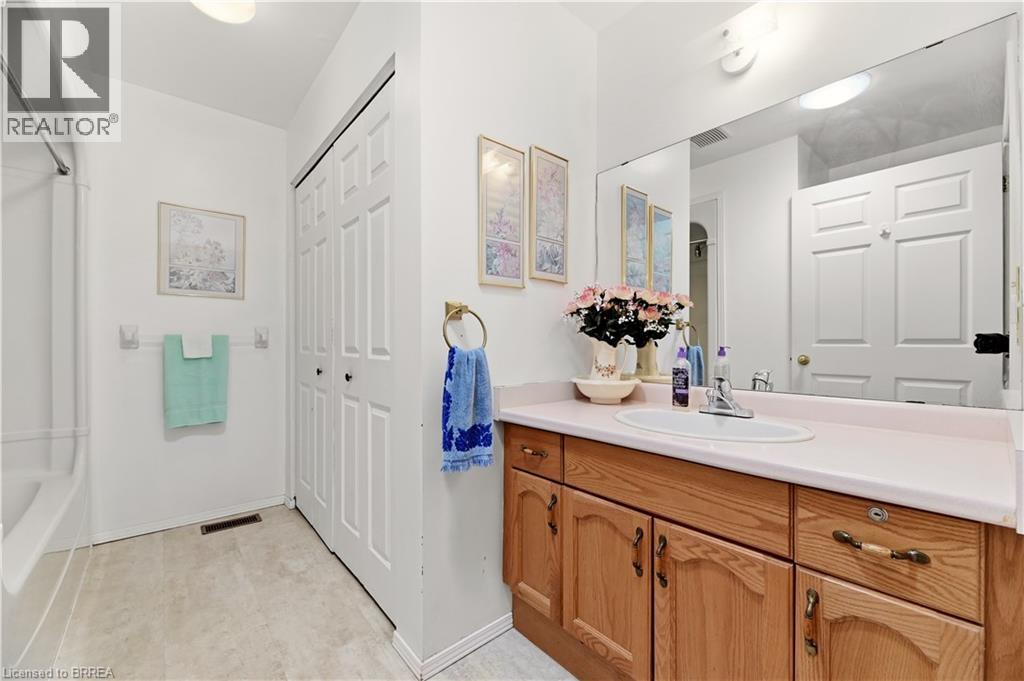 1030 Colborne Street E Unit# 19, Brantford, Ontario  N3S 3T6 - Photo 11 - 40852333