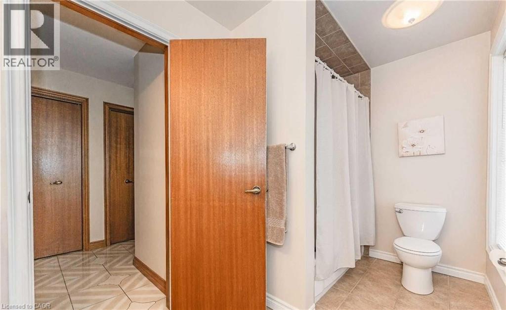 28 Walnut Drive, Guelph, Ontario  N1E 4B3 - Photo 12 - 40853700