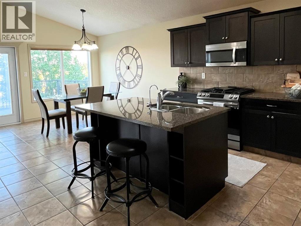 226 Gateway Manor S, Lethbridge, Alberta  T1K 5S1 - Photo 4 - A2329359