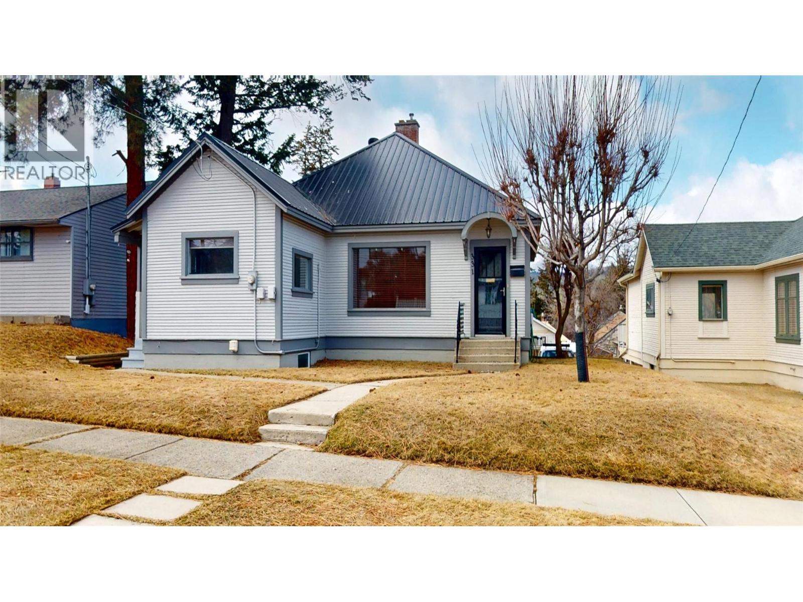 331 10th Avenue S, Cranbrook, British Columbia  V1C 2N5 - Photo 2 - 10378865
