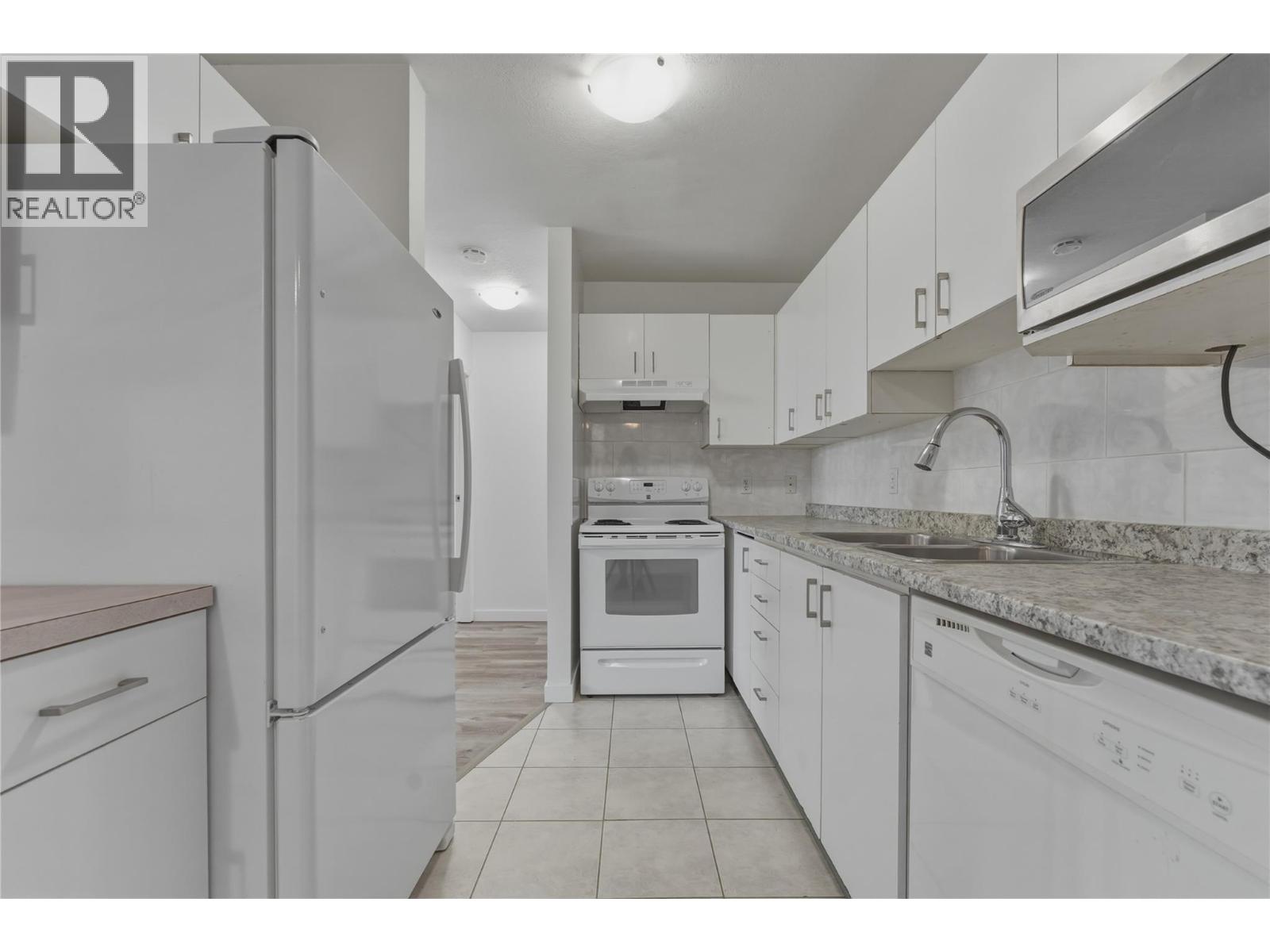4305 Bellevue Drive Unit# 211, Vernon, British Columbia  V1T 9J2 - Photo 8 - 10387125