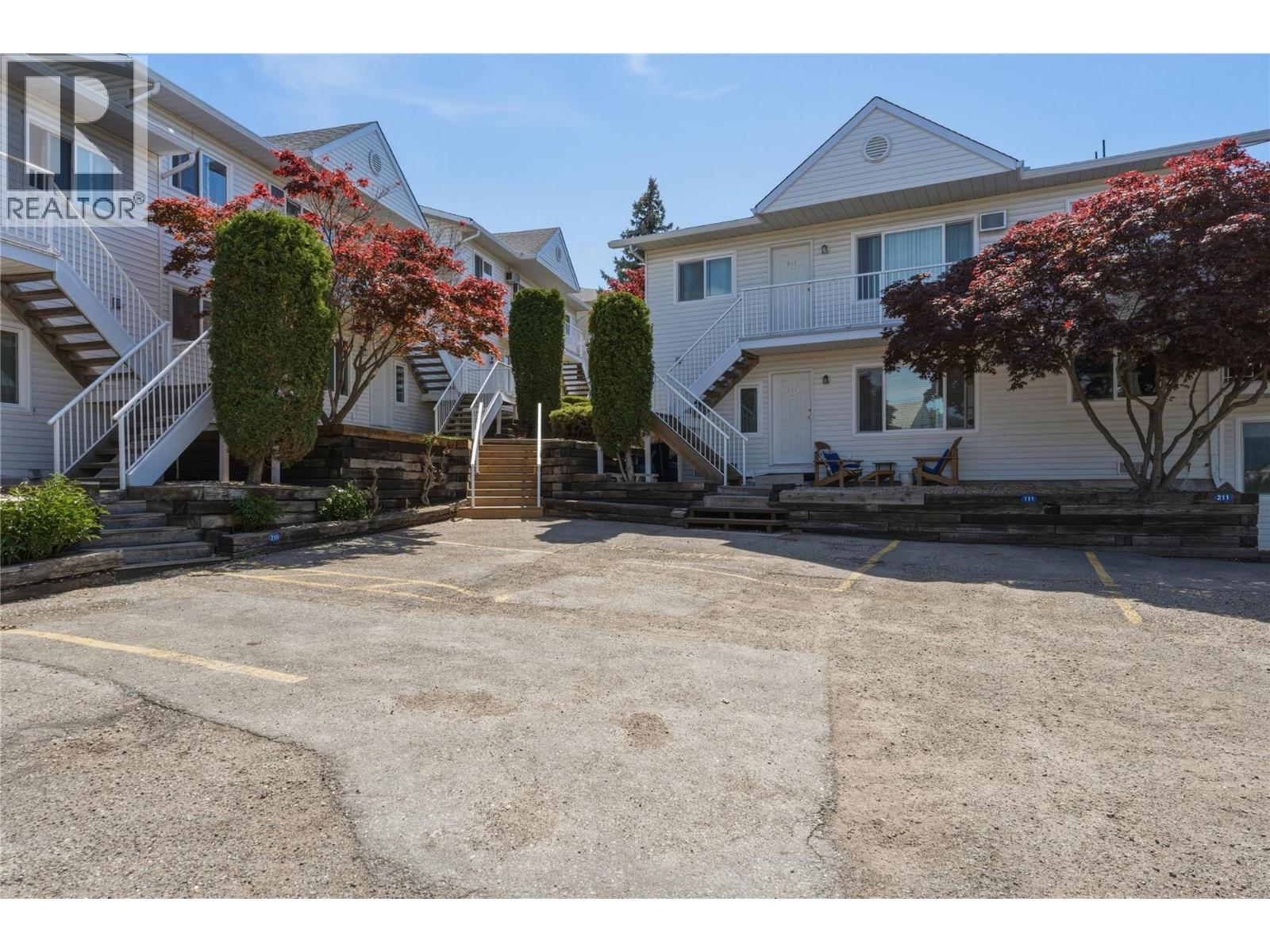 4305 Bellevue Drive Unit# 211, Vernon, British Columbia  V1T 9J2 - Photo 2 - 10387125