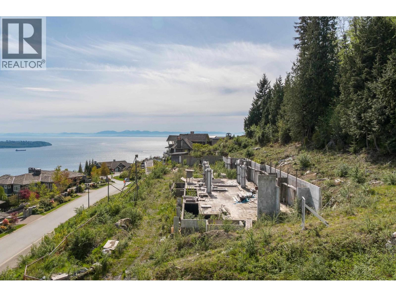 2345 Kadlec Court, West Vancouver, British Columbia  V7S 3K3 - Photo 34 - R3153303