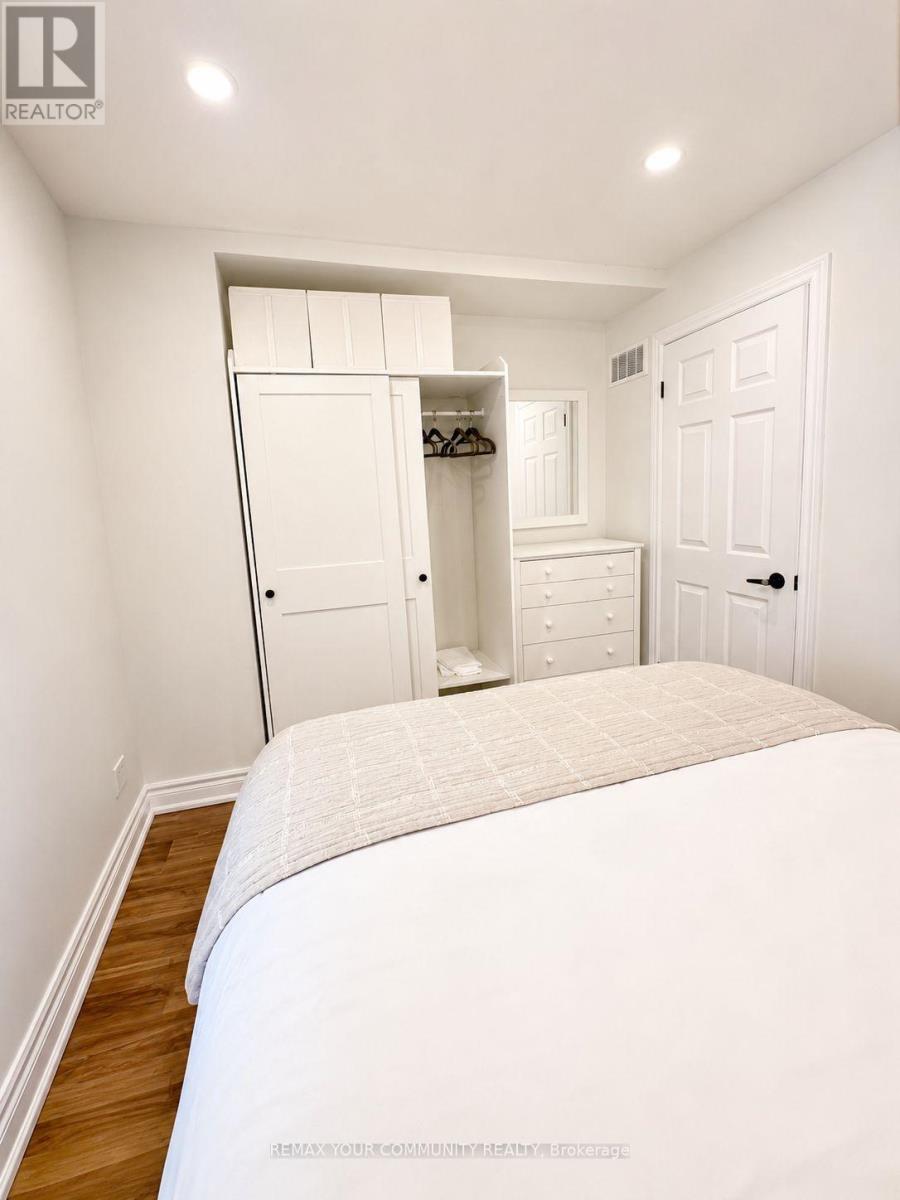 669 Old Bathurst Coach House Street, Newmarket, Ontario  L3X 3A6 - Photo 11 - N13645806