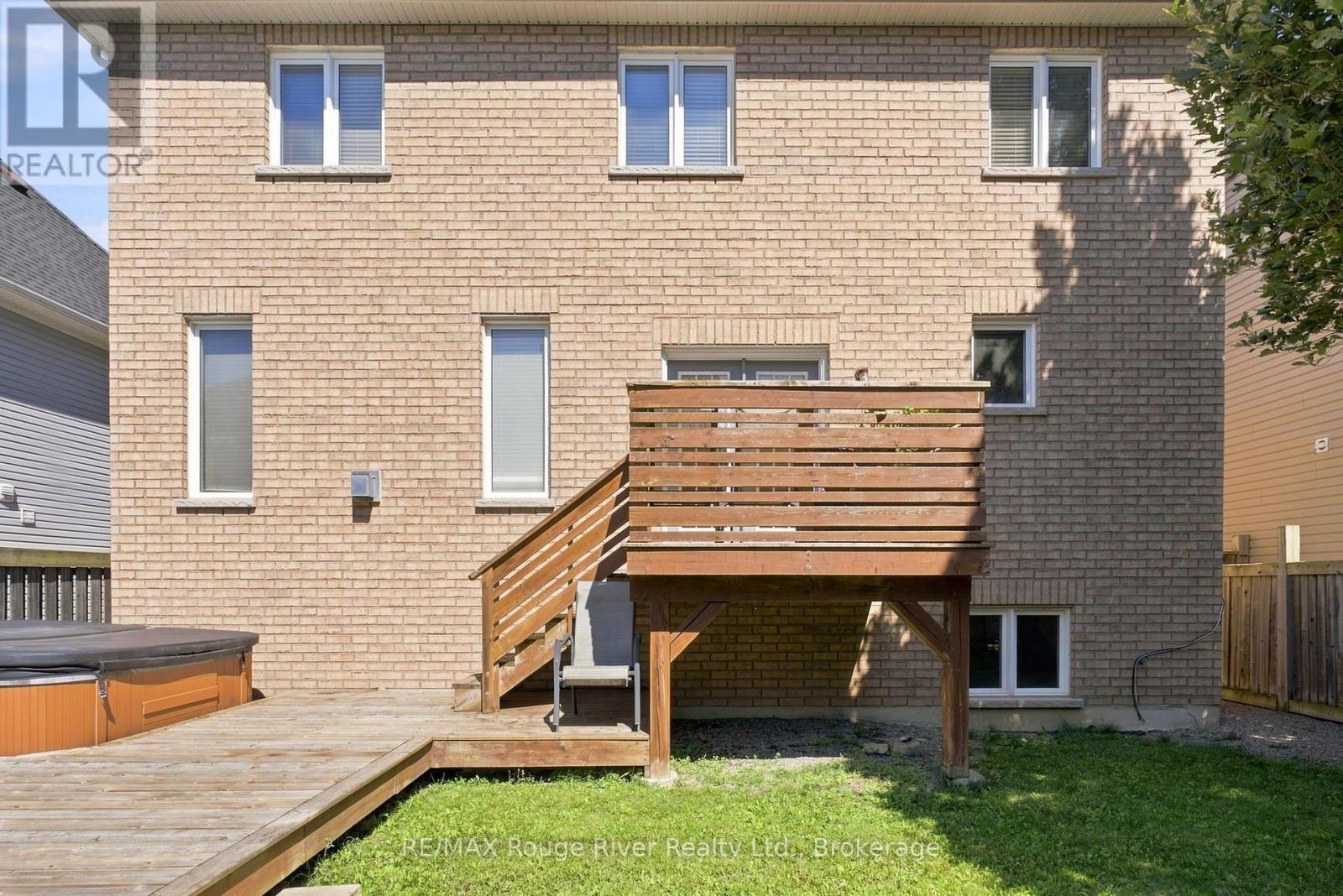 18 Rainbow Crescent, Whitby, Ontario  L1M 2N6 - Photo 43 - E13645710