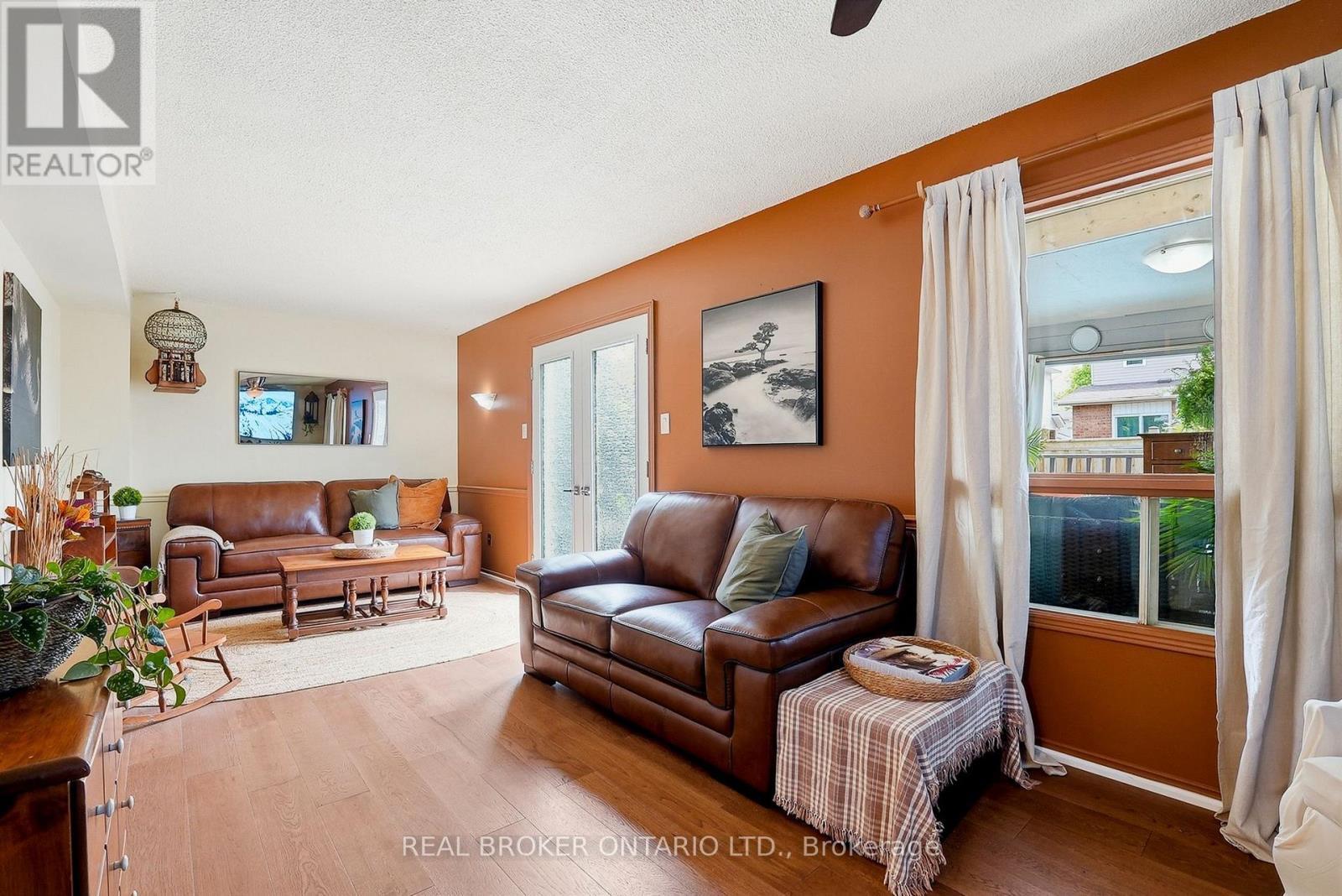 3260 Woodcroft Crescent, Burlington, Ontario  L7M 3K9 - Photo 8 - W13431108