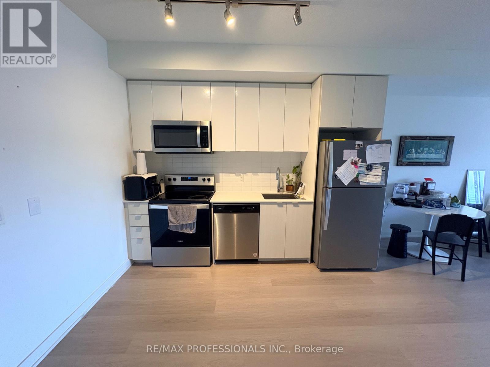 319 - 859 The Queensway, Toronto, Ontario  M8Z 1N8 - Photo 4 - W13644724