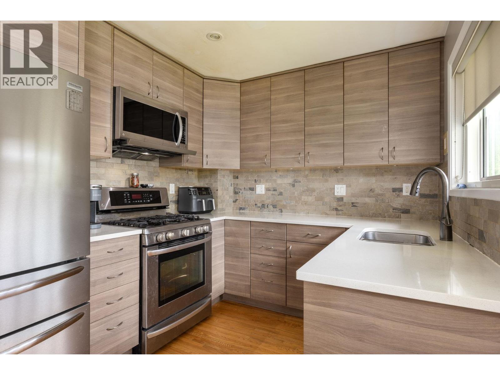 152 Harvey Street, New Westminster, British Columbia V3L 4G2 - Photo 10 - R3153314