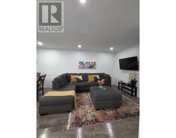 UPPER - 32 LIONHEAD TRAIL, Toronto, Ontario
