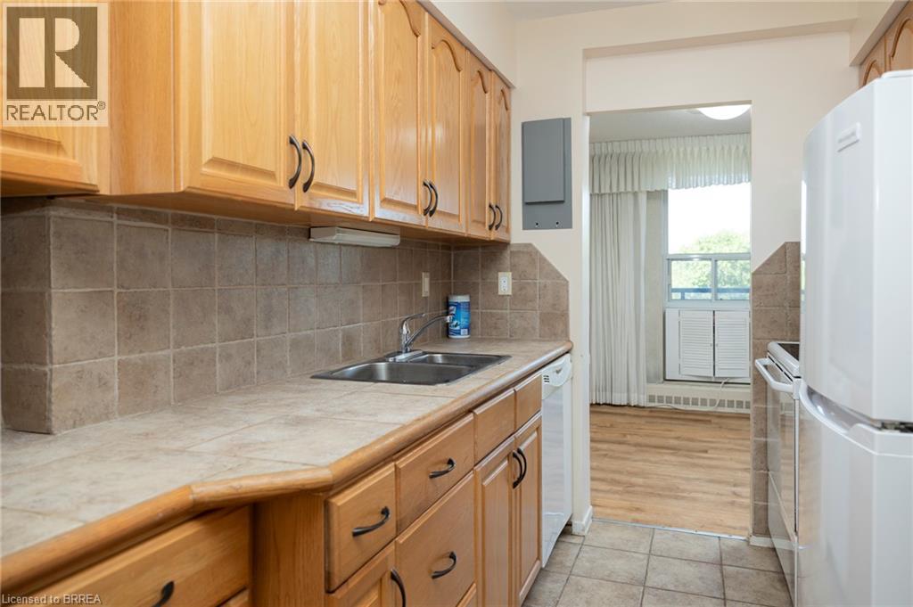 1966 Main Street W Unit# 907, Hamilton, Ontario  L8S 1J6 - Photo 7 - 40850766