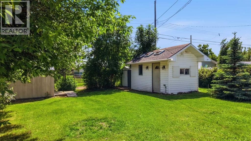 5017 61 Avenue Close, Ponoka, Alberta  T4J 1E7 - Photo 37 - A2327589