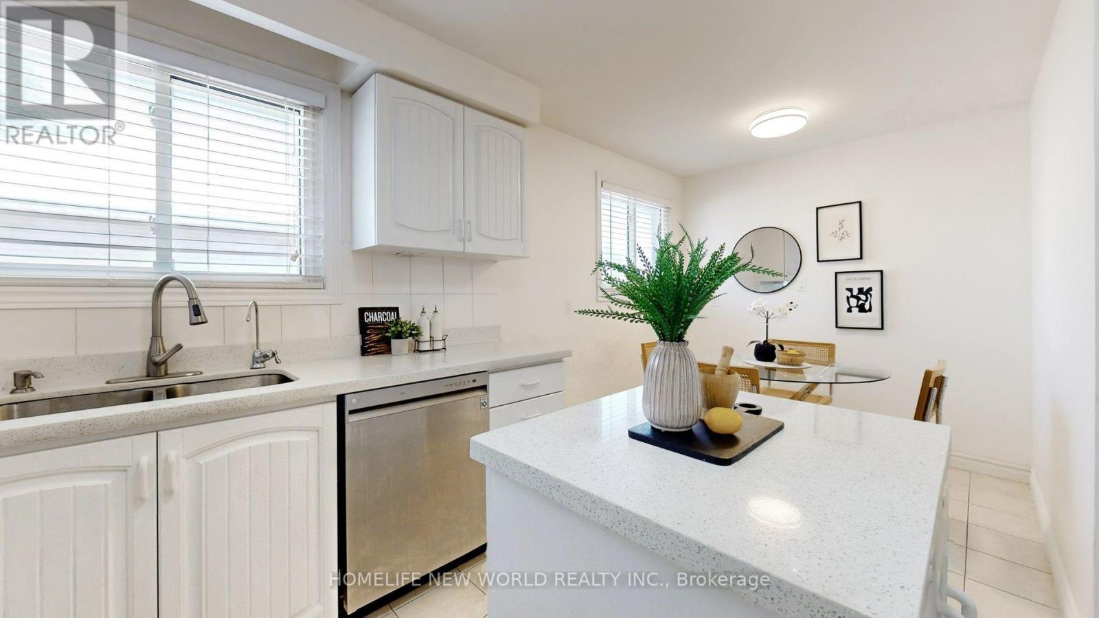 Main Floor - 93 Clark Avenue, Markham, Ontario  L3T 1S7 - Photo 8 - N13645880