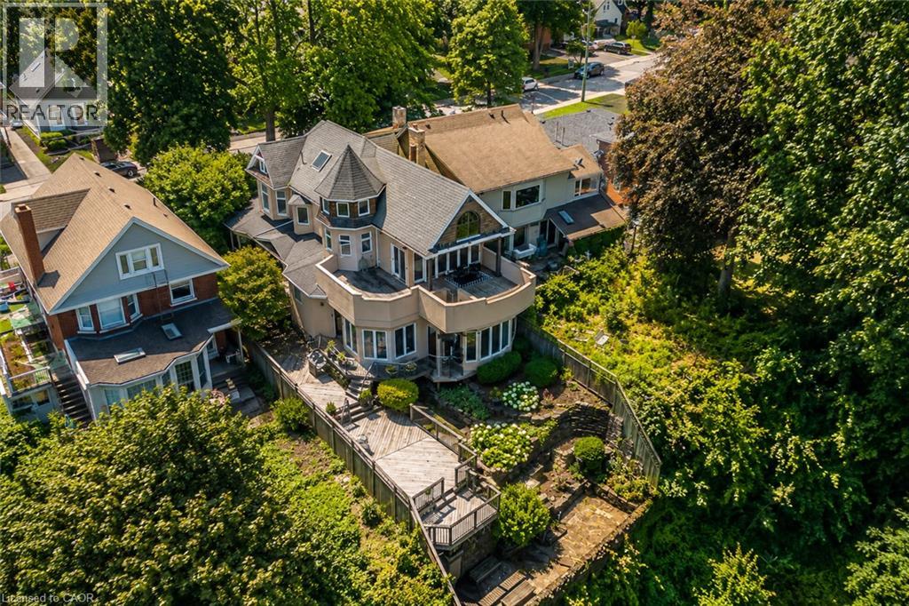 91 MOUNTAIN PARK Avenue, Hamilton, Ontario