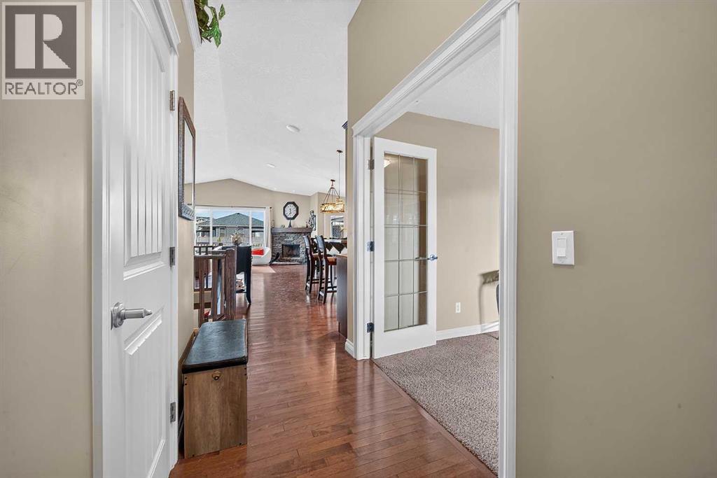 138 Hanson Drive NE, Langdon, Alberta  T0J 1X1 - Photo 2 - A2331429