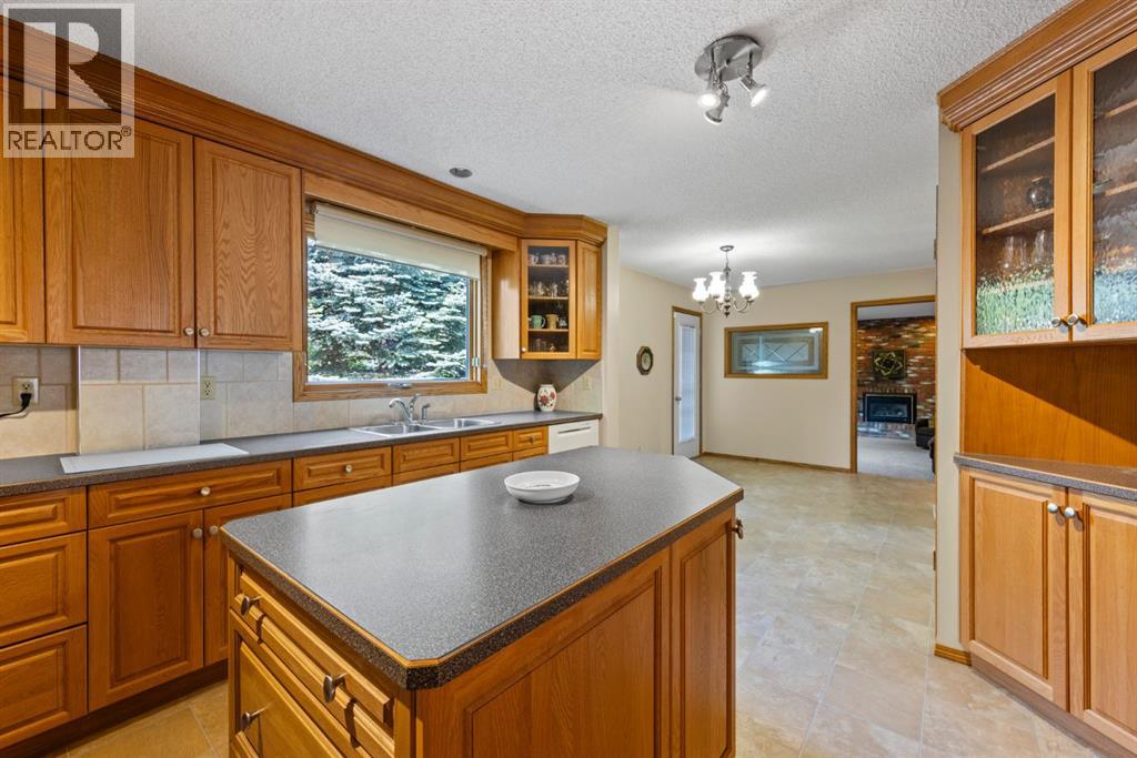 203 Silver Valley Boulevard NW, Calgary, Alberta  T3B 4B7 - Photo 13 - A2333835
