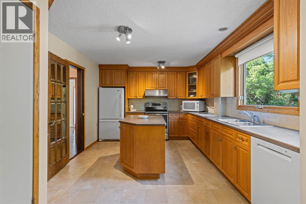 203 Silver Valley Boulevard NW, Calgary, Alberta  T3B 4B7 - Photo 11 - A2333835