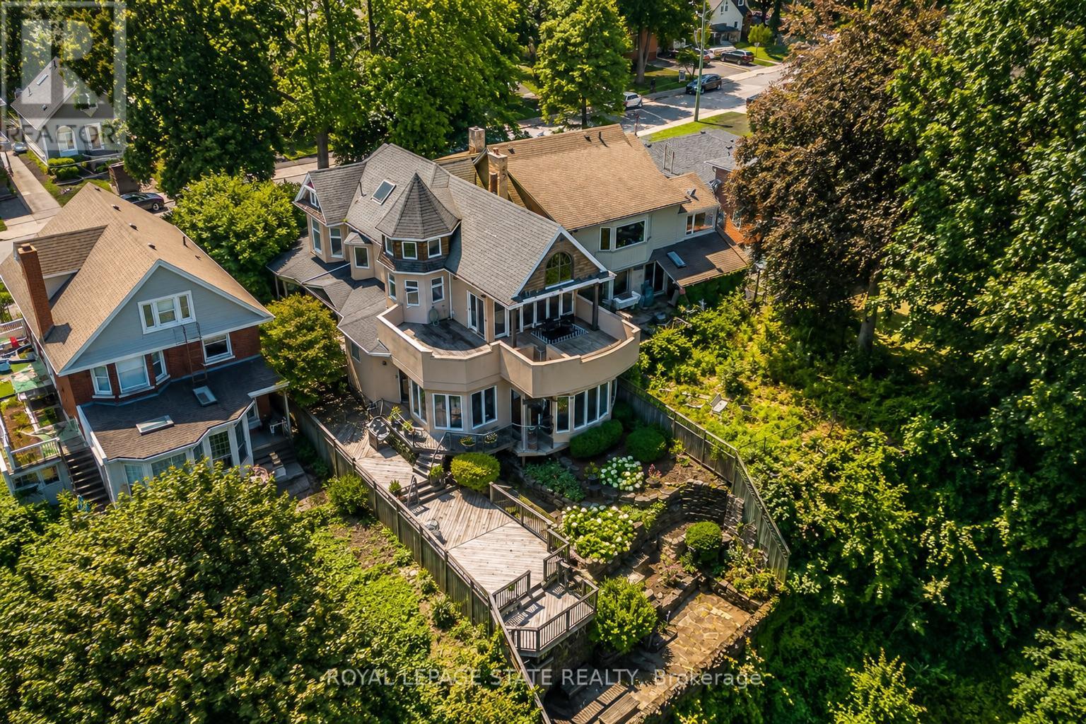 91 MOUNTAIN PARK AVENUE, Hamilton, Ontario