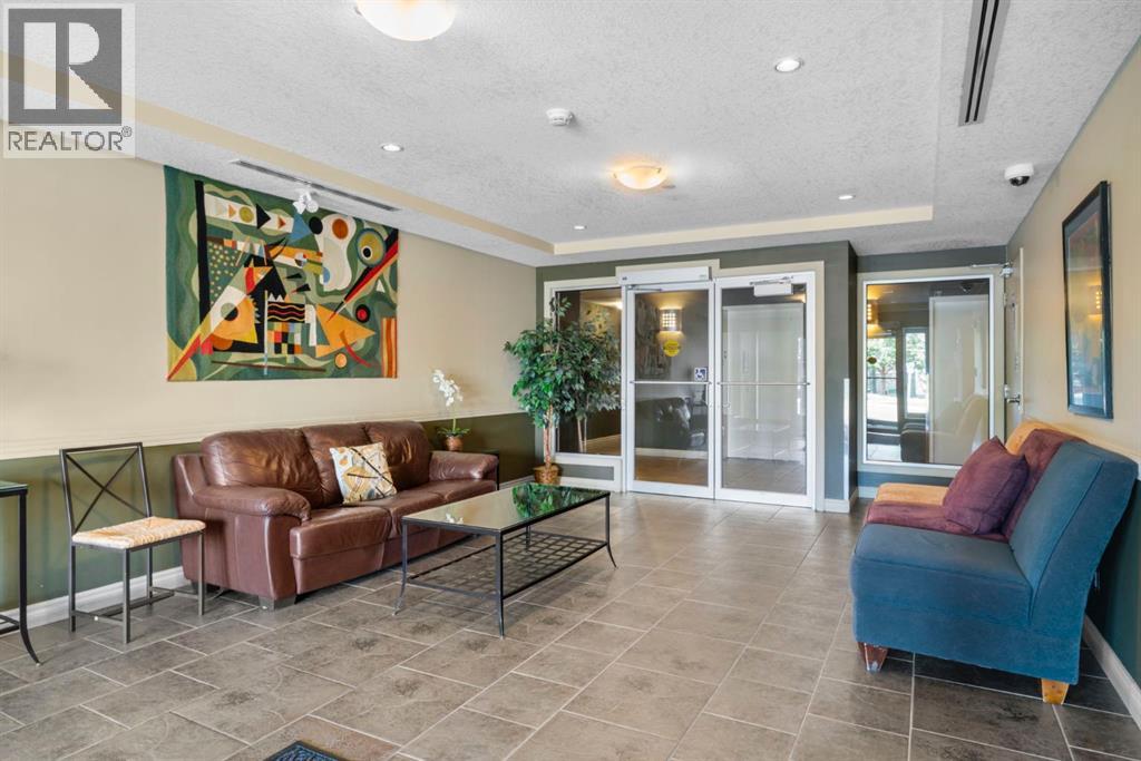 204, 3111 34 Avenue NW, Calgary, Alberta T3L 0Y2 - Photo 4 - A2335223