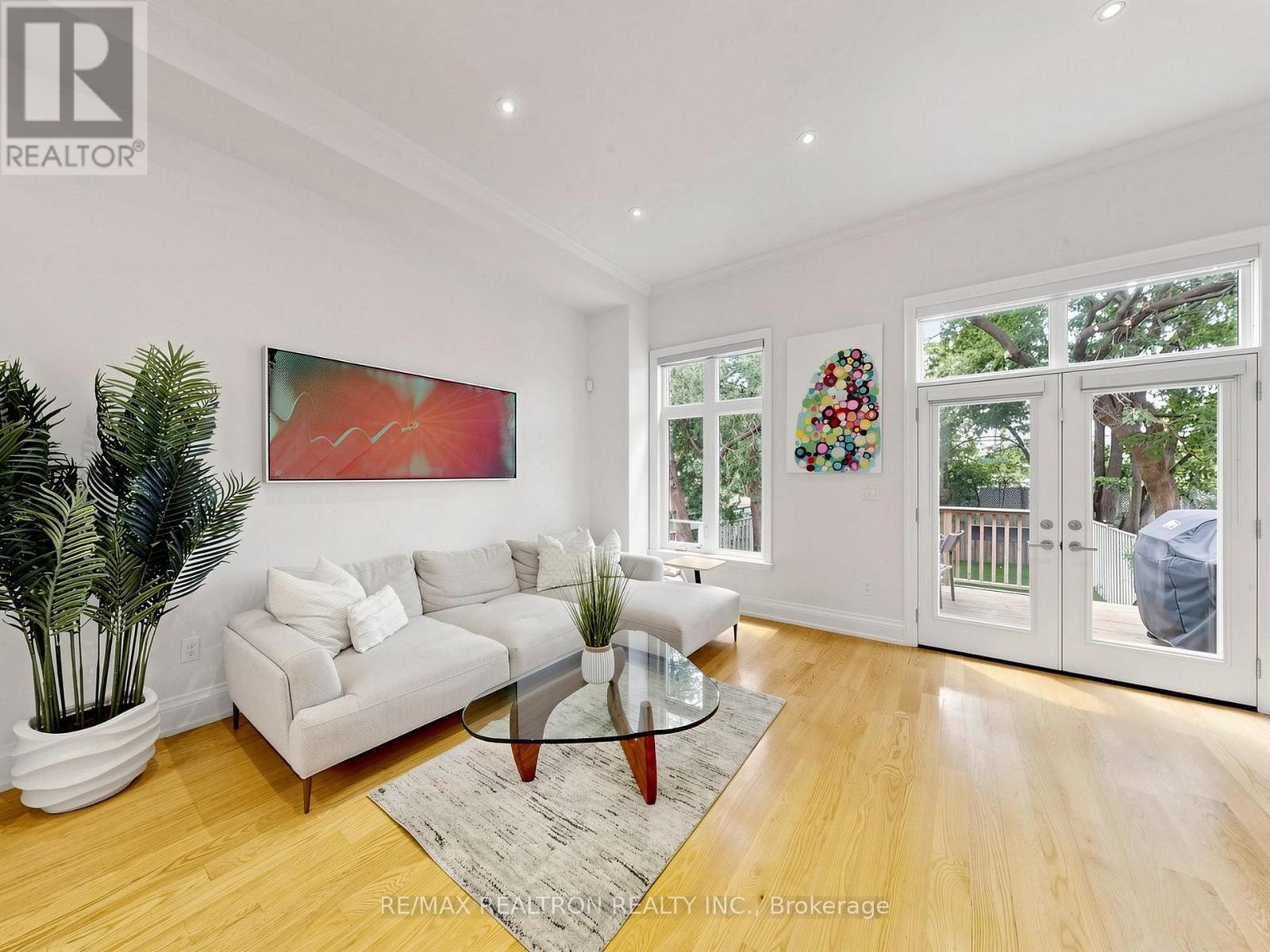402 Glen Park Avenue, Toronto, Ontario  M6B 2E5 - Photo 10 - W13645842