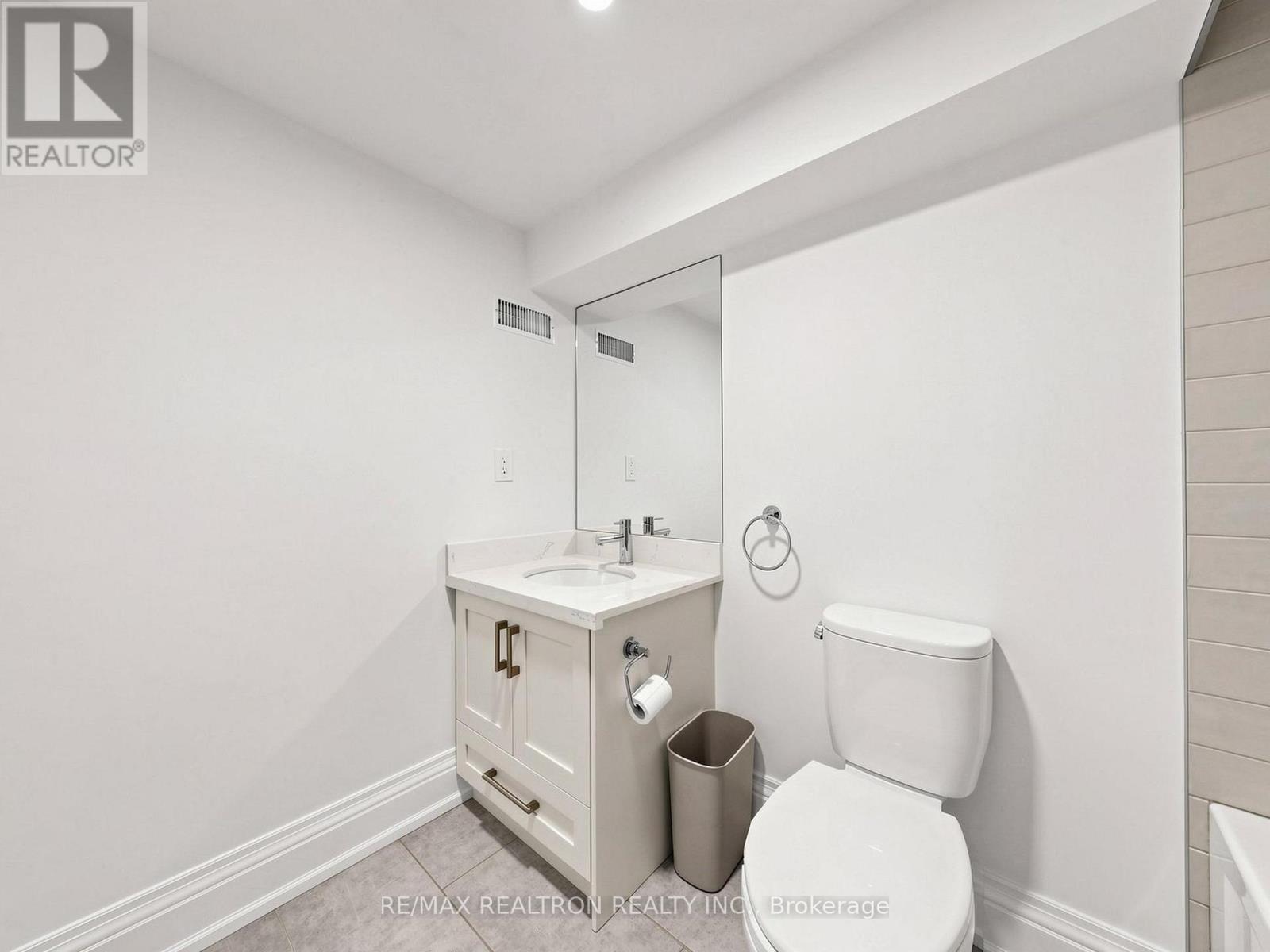 402 Glen Park Avenue, Toronto, Ontario  M6B 2E5 - Photo 39 - W13645842