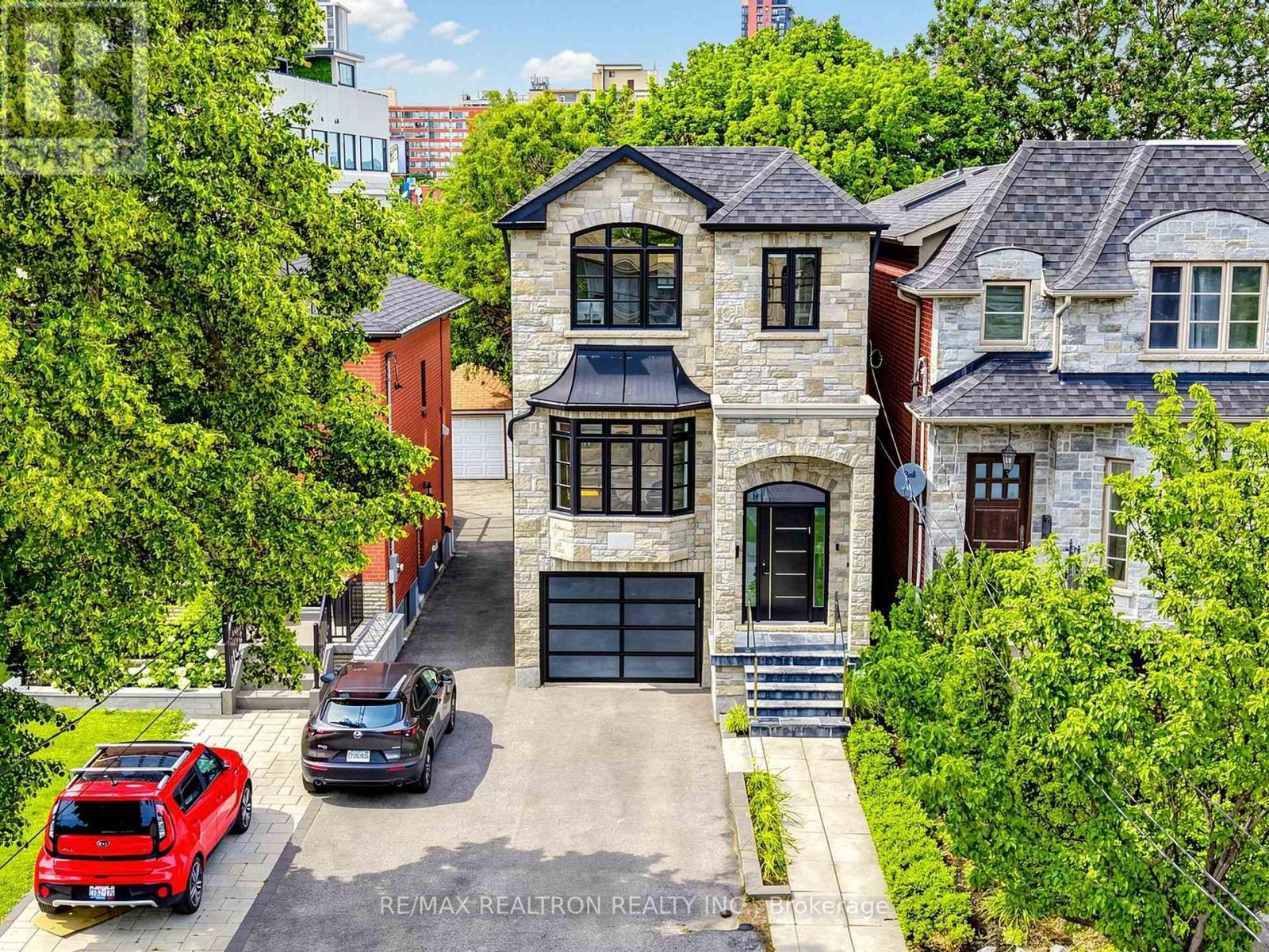 402 Glen Park Avenue, Toronto, Ontario  M6B 2E5 - Photo 5 - W13645842