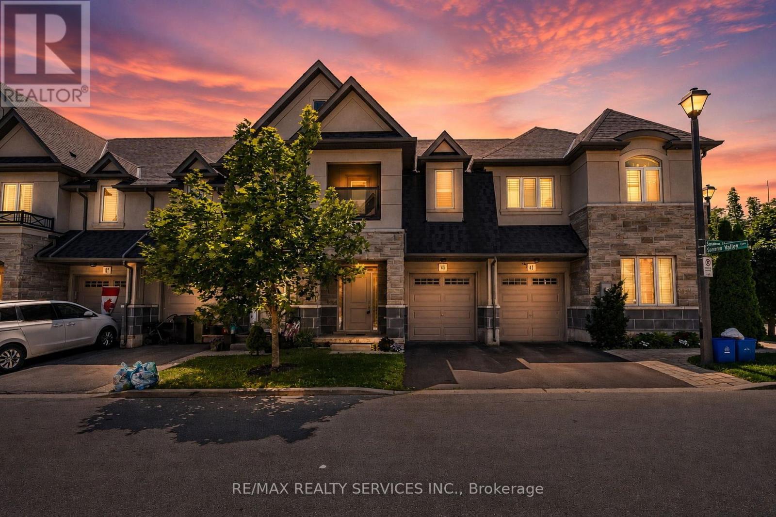 43 Sonoma Valley Crescent, Hamilton, Ontario  L9B 0J3 - Photo 2 - X13645916