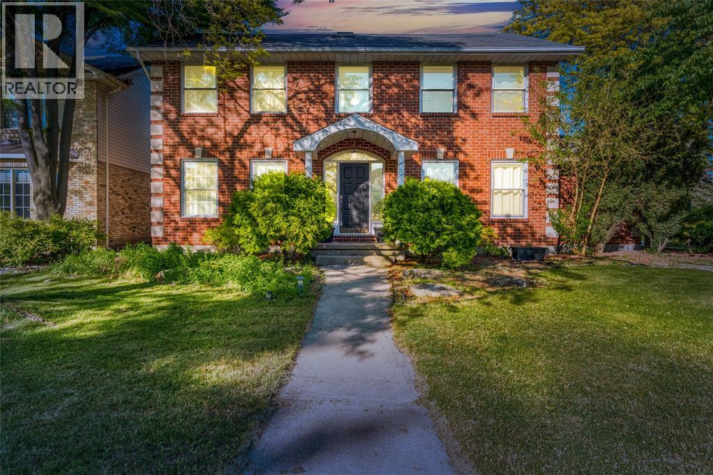 706 ESSER CRESCENT Sarnia Ontario Canada N7S5W6 2