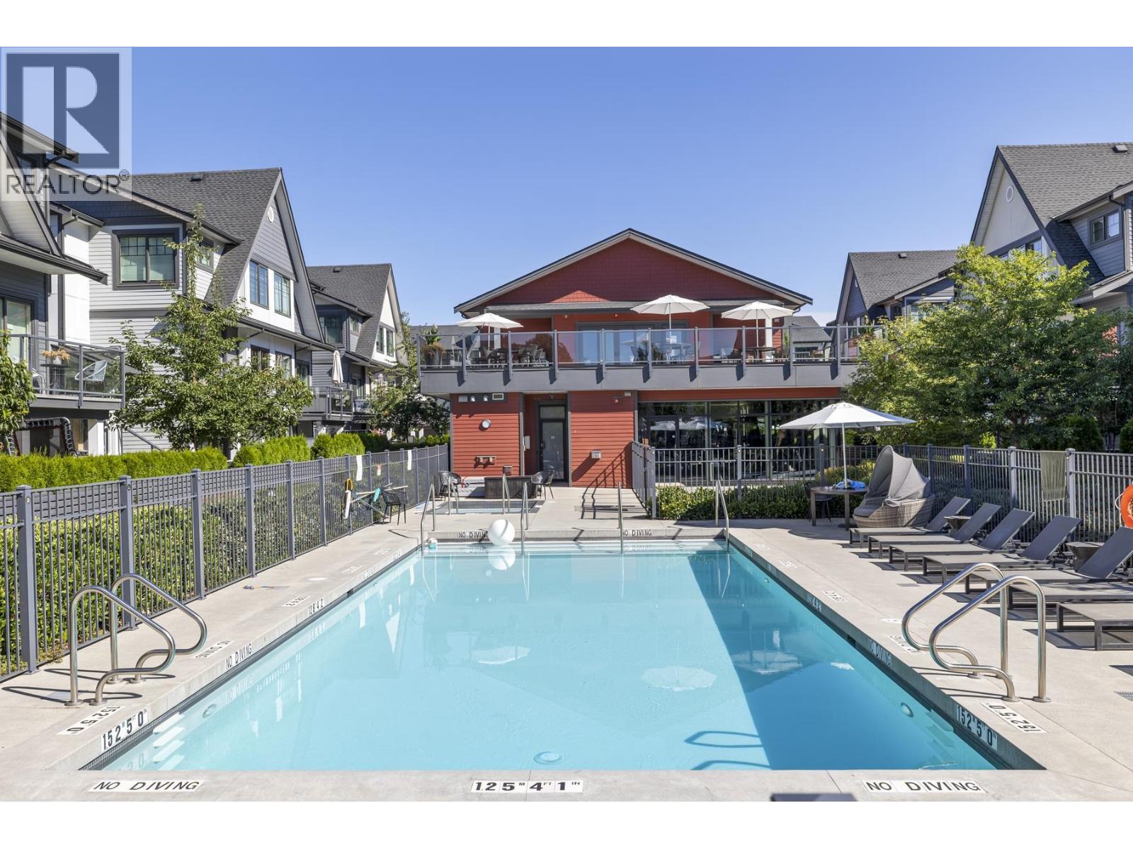 19 19451 SUTTON AVENUE, Pitt Meadows, British Columbia