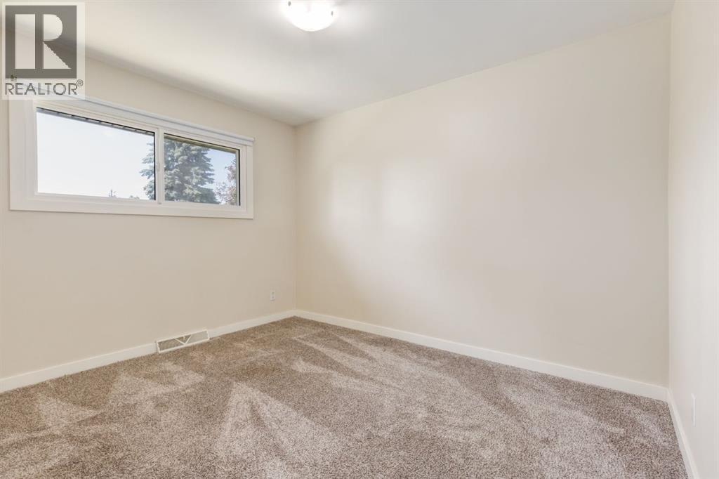 2024 43 Street Se, Calgary, Alberta  T2B 1H4 - Photo 13 - A2324699