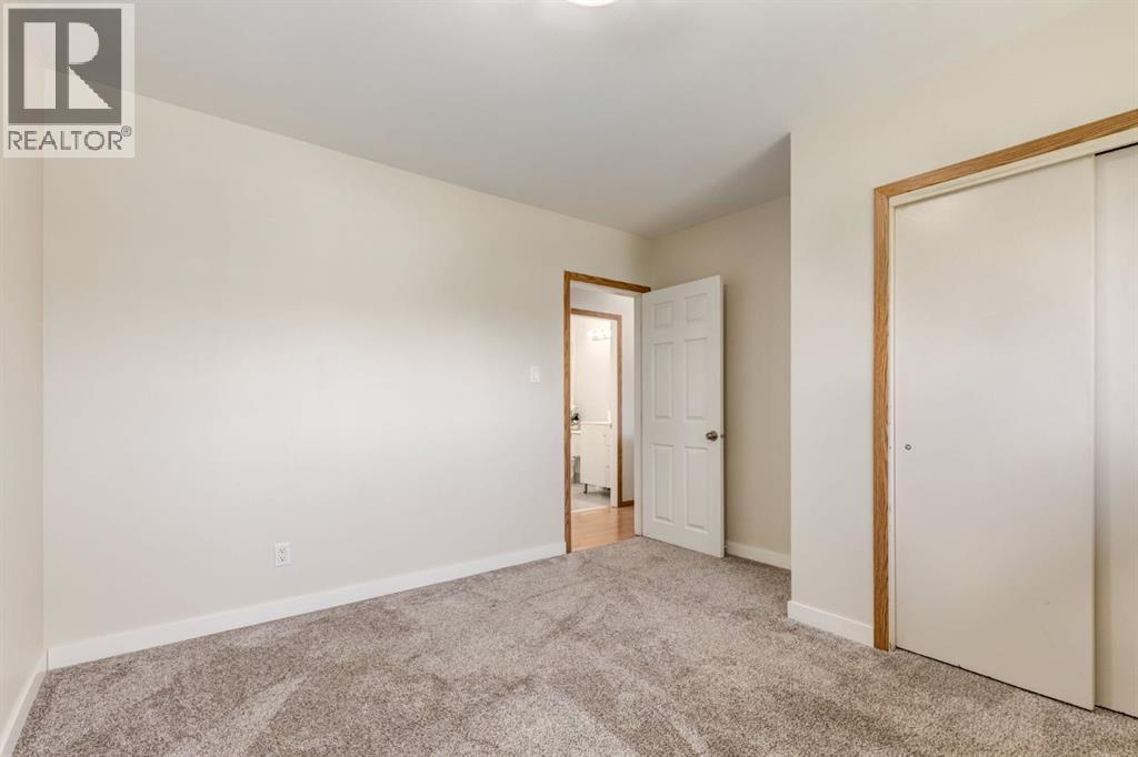 2024 43 Street Se, Calgary, Alberta  T2B 1H4 - Photo 11 - A2324699