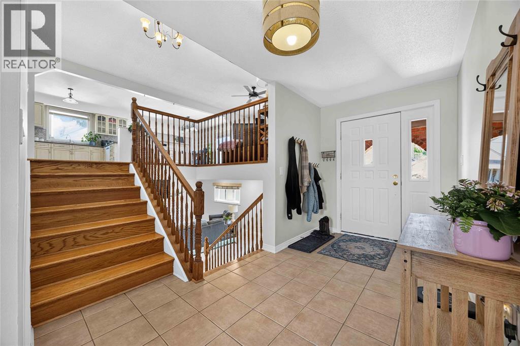 36 UNION STREET Lambton Shores Ontario Canada N0N1J0 4