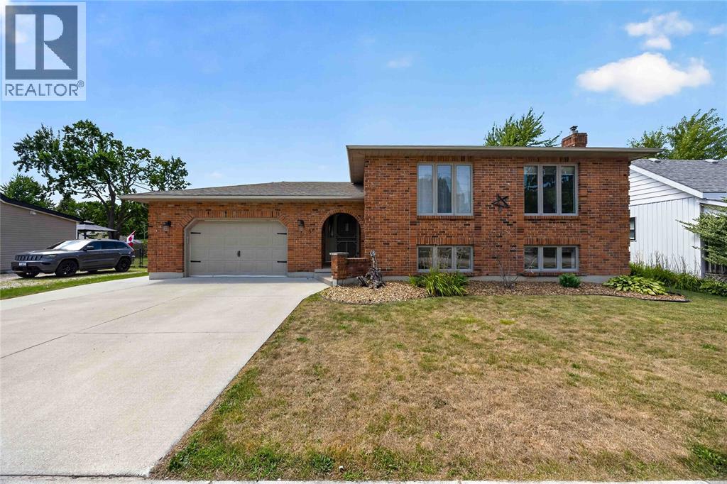 36 UNION STREET Lambton Shores Ontario Canada N0N1J0 2