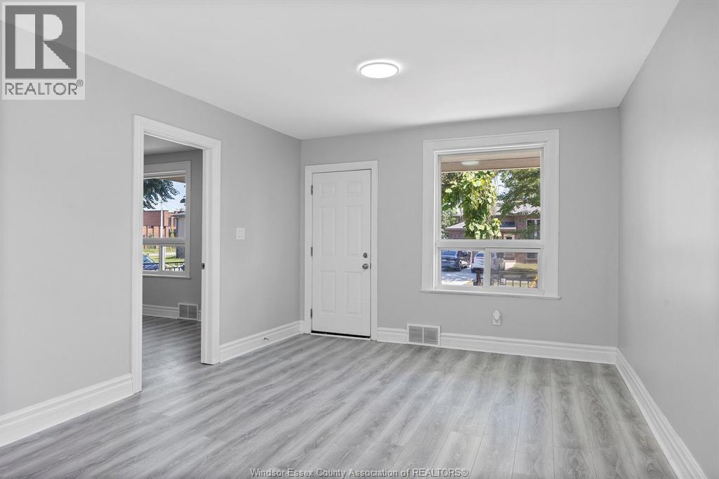 1056-1060 Niagara, Windsor, Ontario  N9A 3V2 - Photo 7 - 26019076
