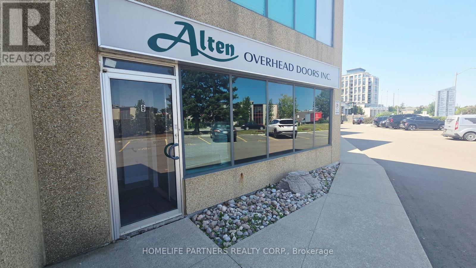 9 - 120 WOODSTREAM BOULEVARD, Vaughan, Ontario