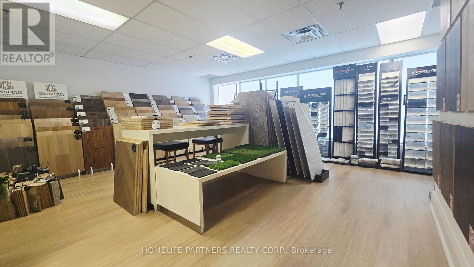 9 - 120 Woodstream Boulevard, Vaughan, Ontario L4L 7Z1 - Photo 3 - N13589642