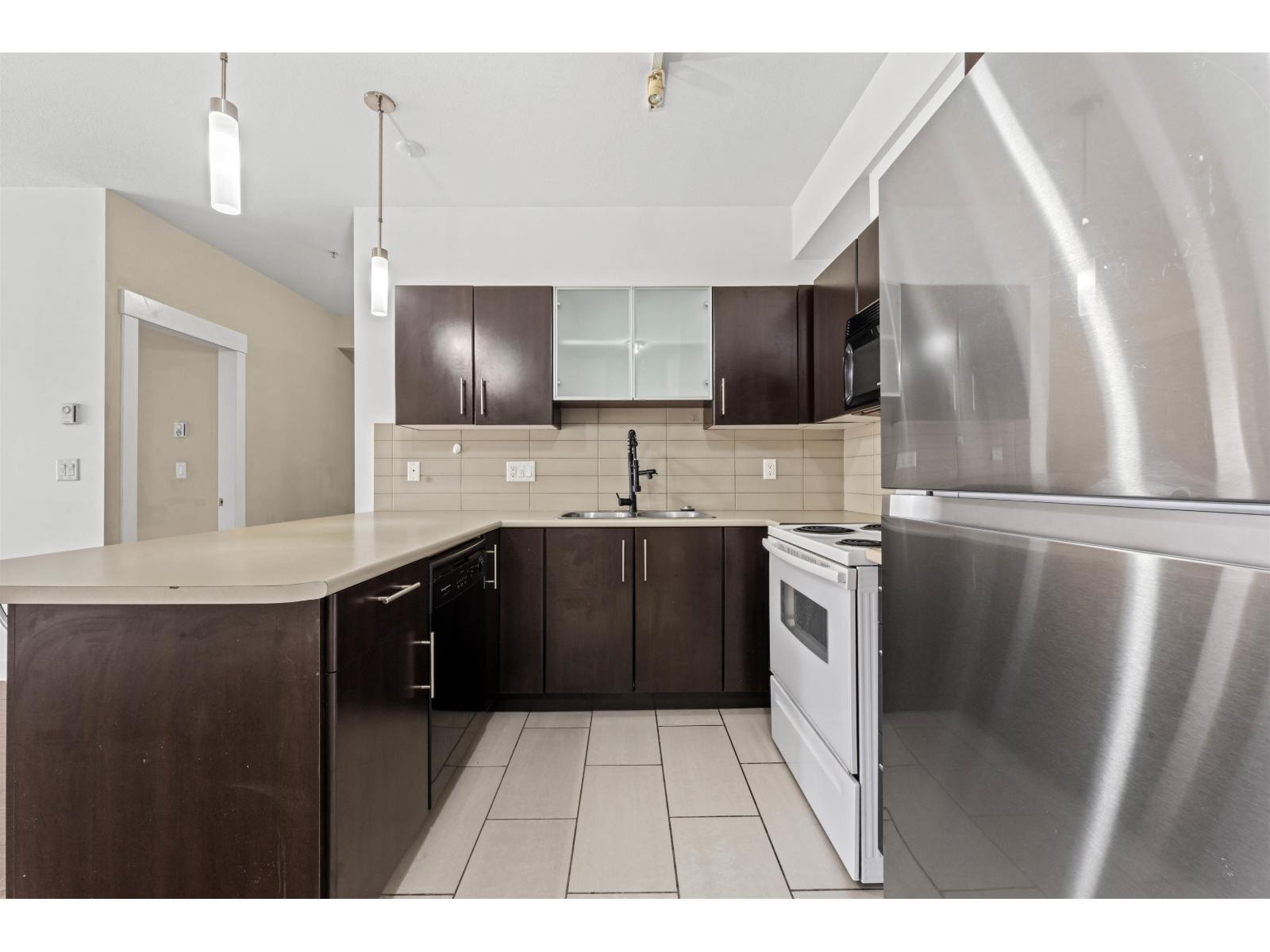 111 33545 Rainbow Avenue, Abbotsford, British Columbia  V2S 1Z6 - Photo 5 - R3153368