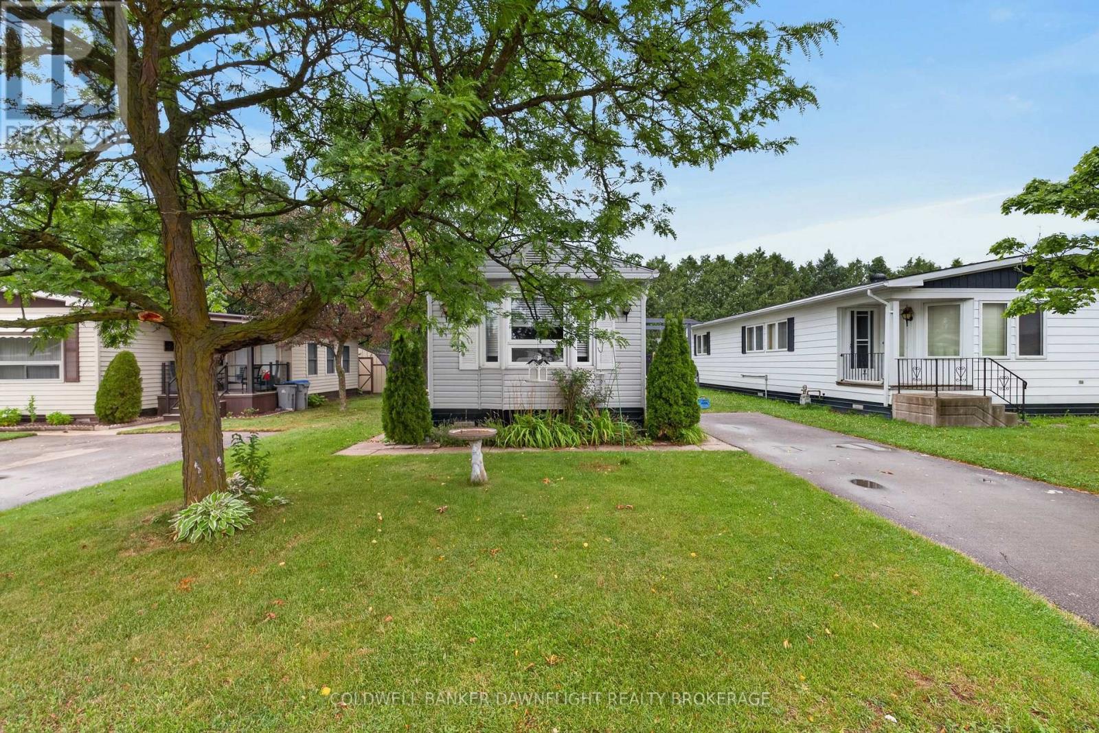 20 Redford Drive, South Huron, Ontario  N0M 1S3 - Photo 2 - X13645996