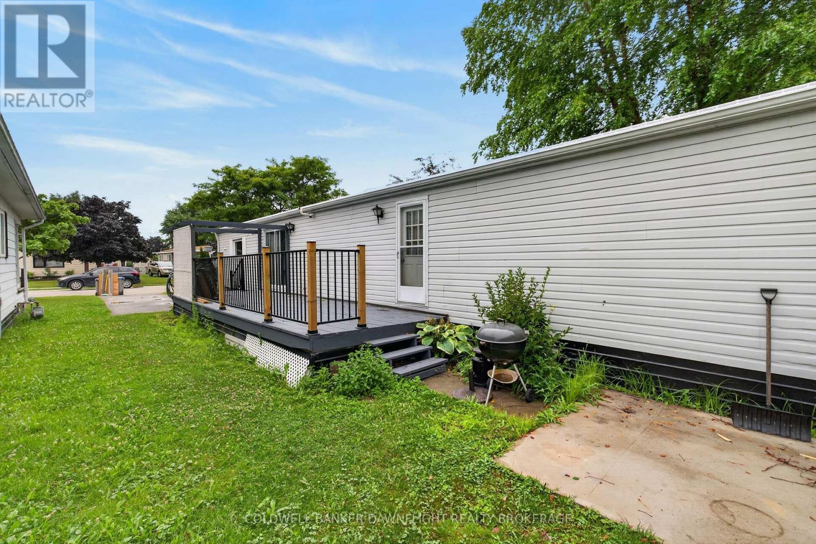 20 Redford Drive, South Huron, Ontario  N0M 1S3 - Photo 3 - X13645996