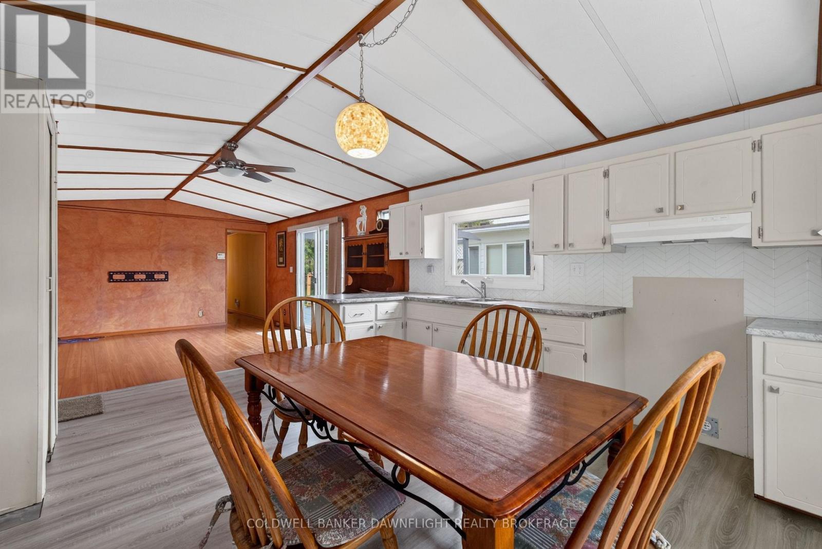 20 Redford Drive, South Huron, Ontario  N0M 1S3 - Photo 8 - X13645996