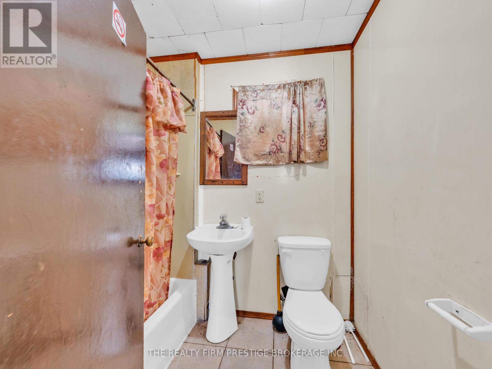 421 Grand Avenue E, Chatham-Kent, Ontario  N7L 1X4 - Photo 10 - X13646154