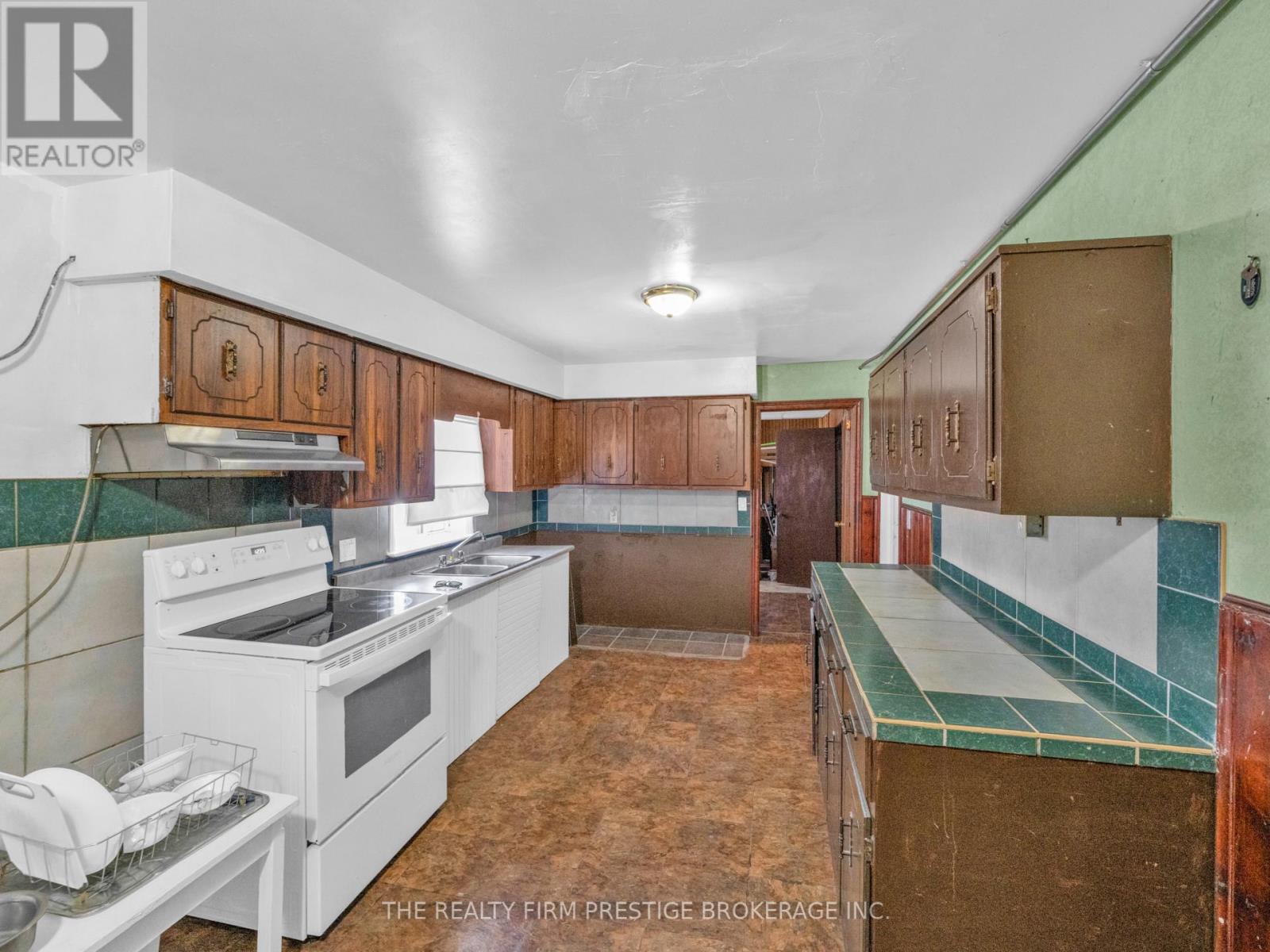 421 Grand Avenue E, Chatham-Kent, Ontario  N7L 1X4 - Photo 16 - X13646154