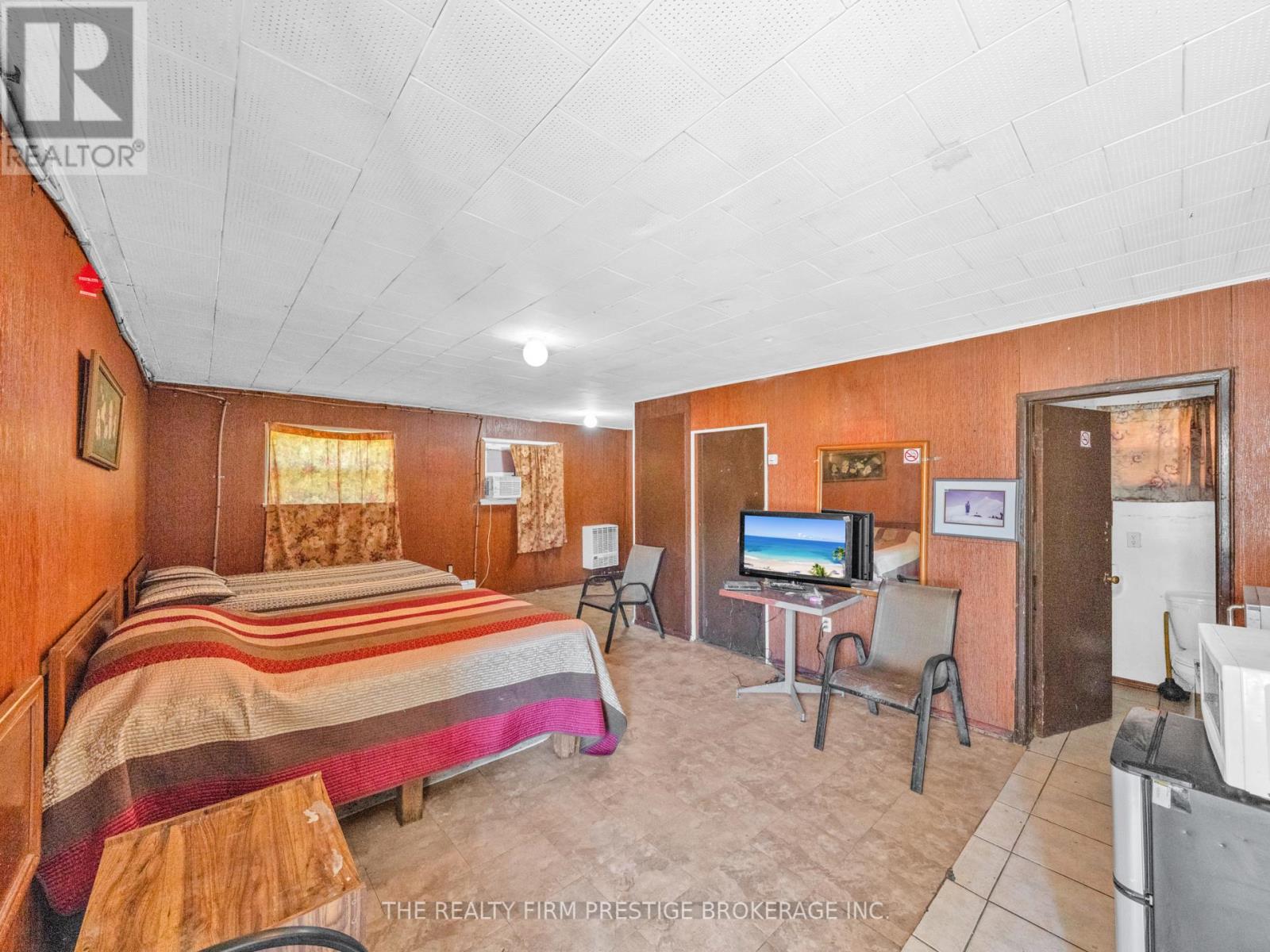 421 Grand Avenue E, Chatham-Kent, Ontario  N7L 1X4 - Photo 9 - X13646154
