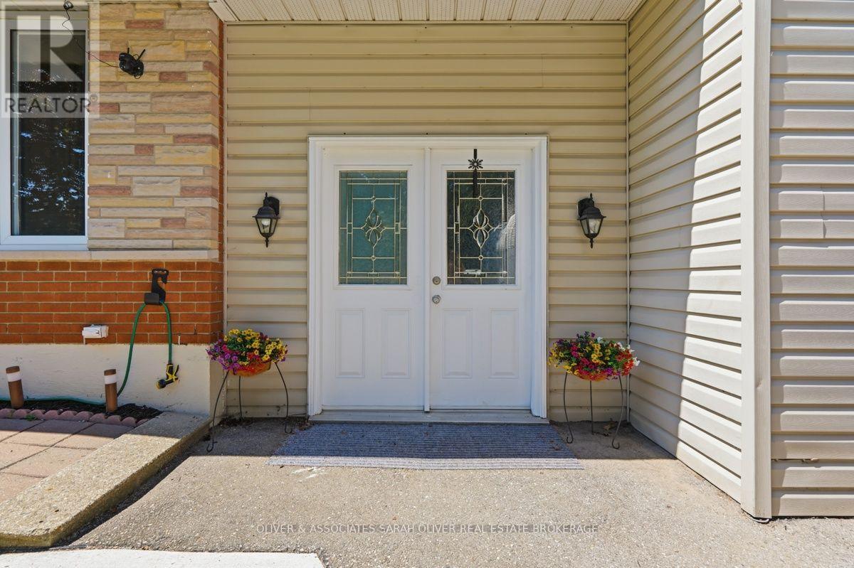 4159 Putnam Road, Thames Centre, Ontario  N0L 1V0 - Photo 3 - X13646198