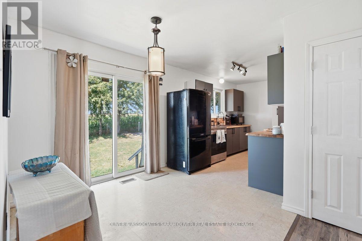 4159 Putnam Road, Thames Centre, Ontario  N0L 1V0 - Photo 4 - X13646198